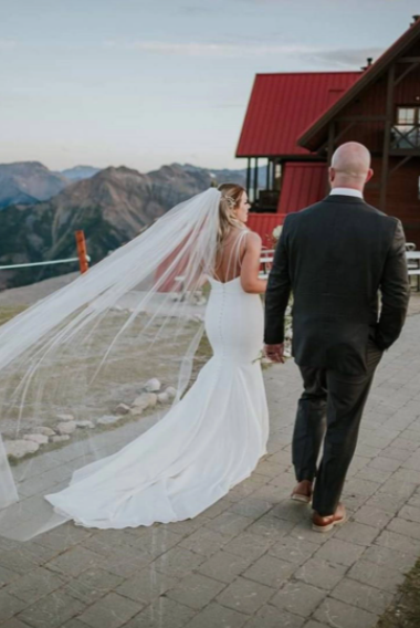 Ruffled Rose Veils - Wholesale Veil - Women's - Soft Cathedral Veil (108 Inches)5