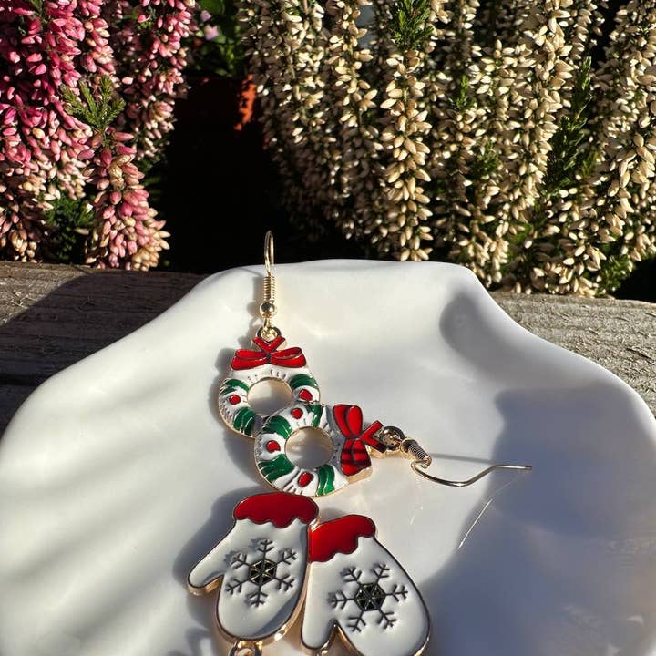 Gemscape UK - Wholesale Jewelry Set - Christmas Jewellery Set - Mittens & Wraith Necklace & Studs11