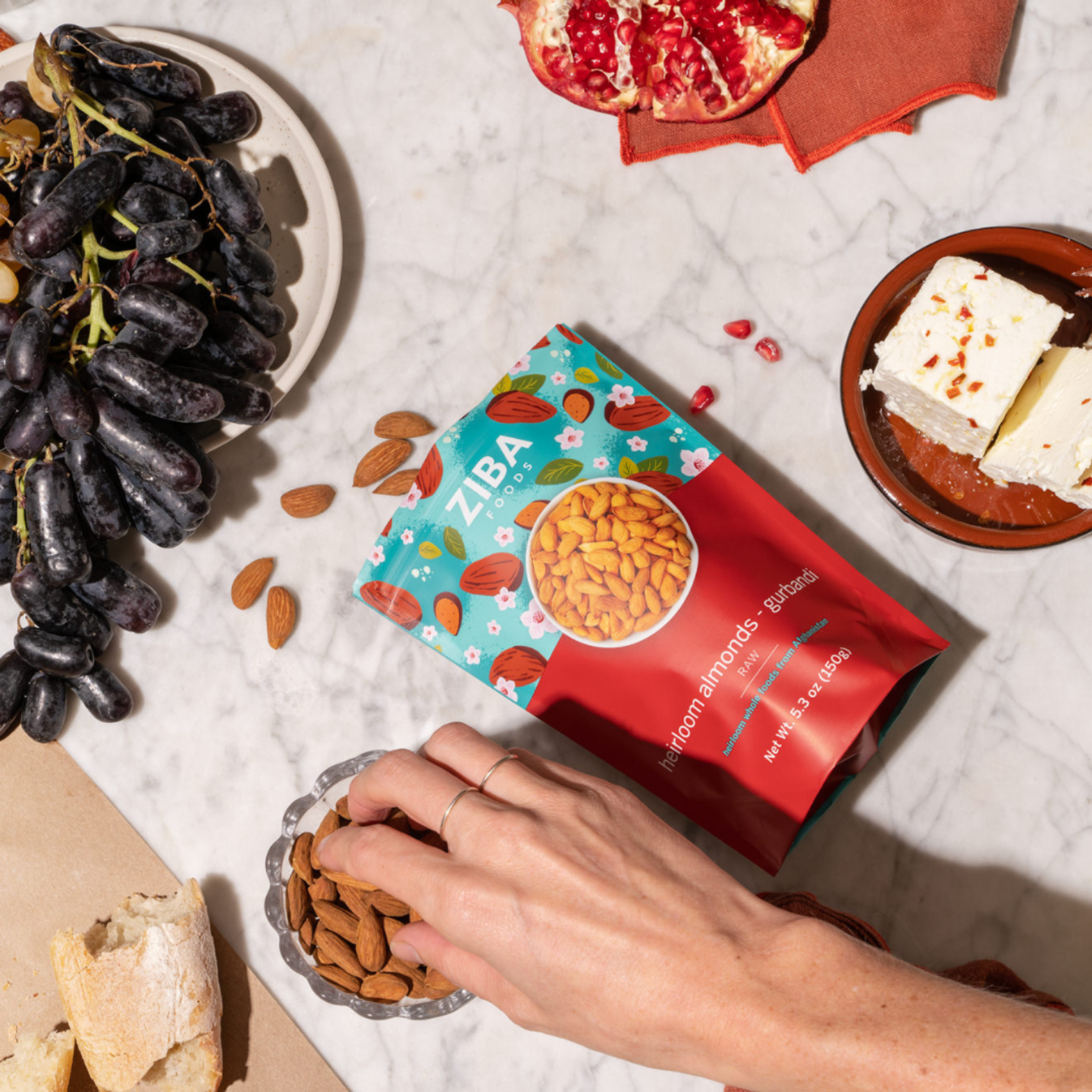 Ziba Foods – wholesale Nötter – Heirloom Mandel Gurbandi (rå) Snack med en servering Vegan 1 oz9