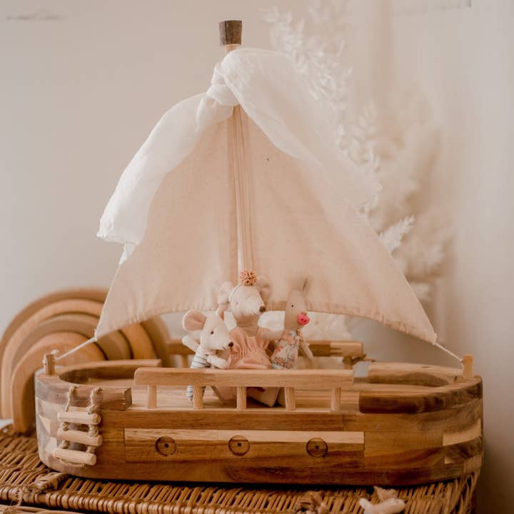 Adventure Ship and other Purchase Wholesale jouets en bois. Free Returns & Net 60 Terms on Faire trending on Faire.