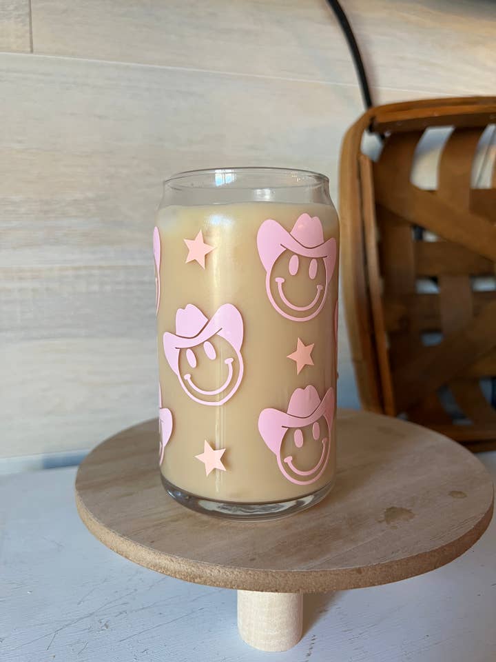 Tasse en verre Smiley Cowboy Libbey Can pour la vente par HandmadesByHannahS