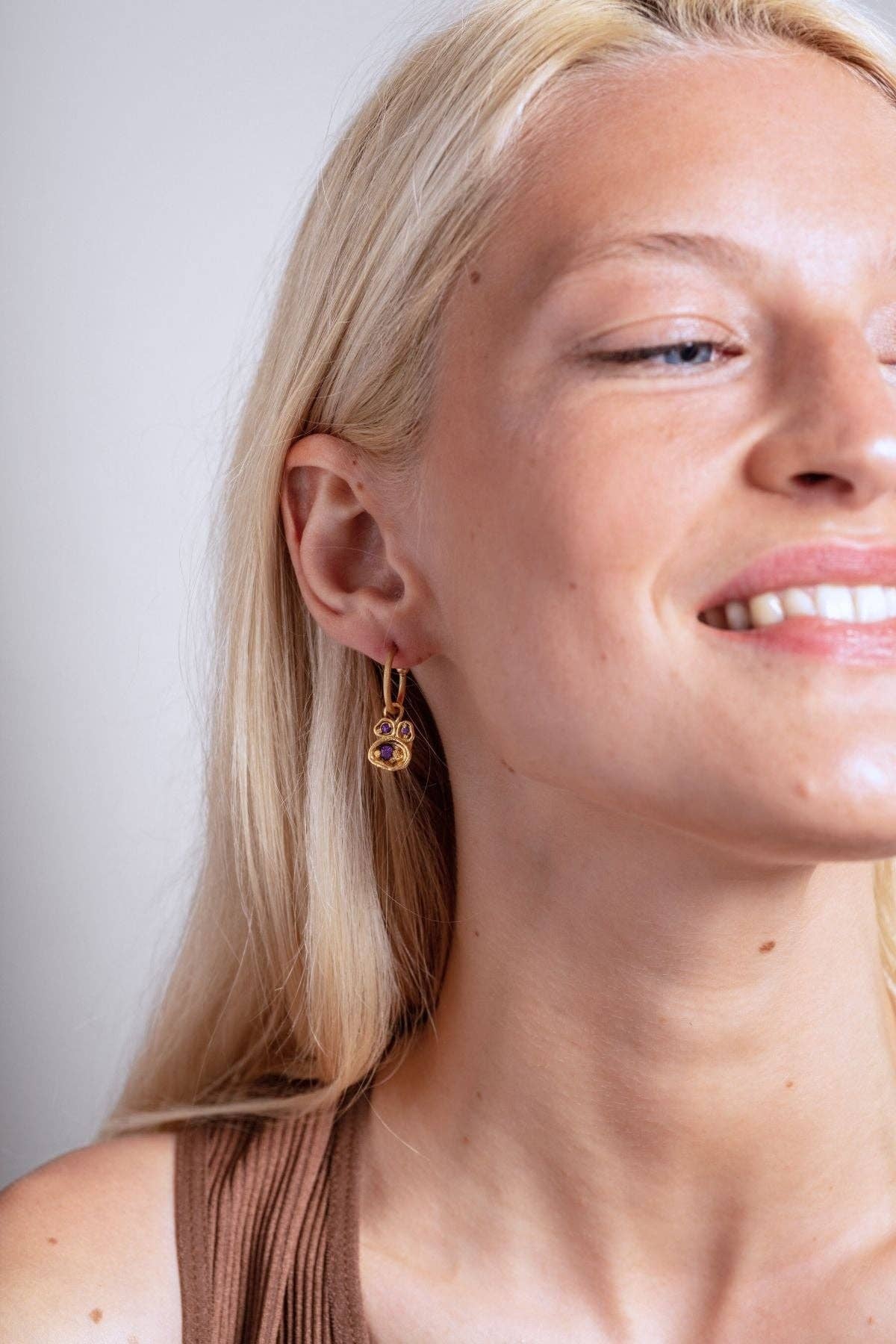 Claire Hill Designs – Großhandel Hoops – Amethyst-Gold-Flechten-Creolen1