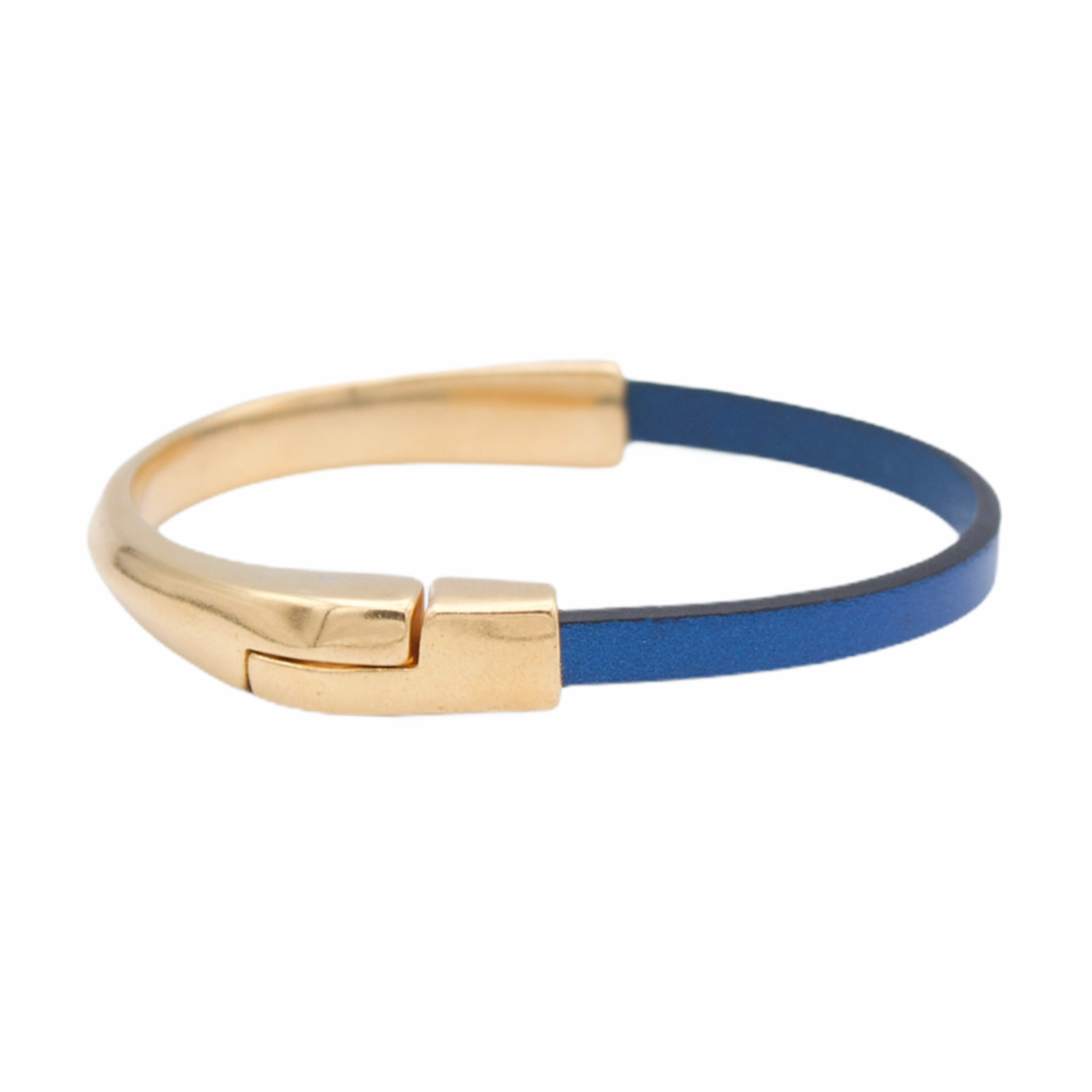 Araracuara - Wholesale Bangle Bracelet - AMACAYACÚ leather bracelet (gold) with magnetic clasp1