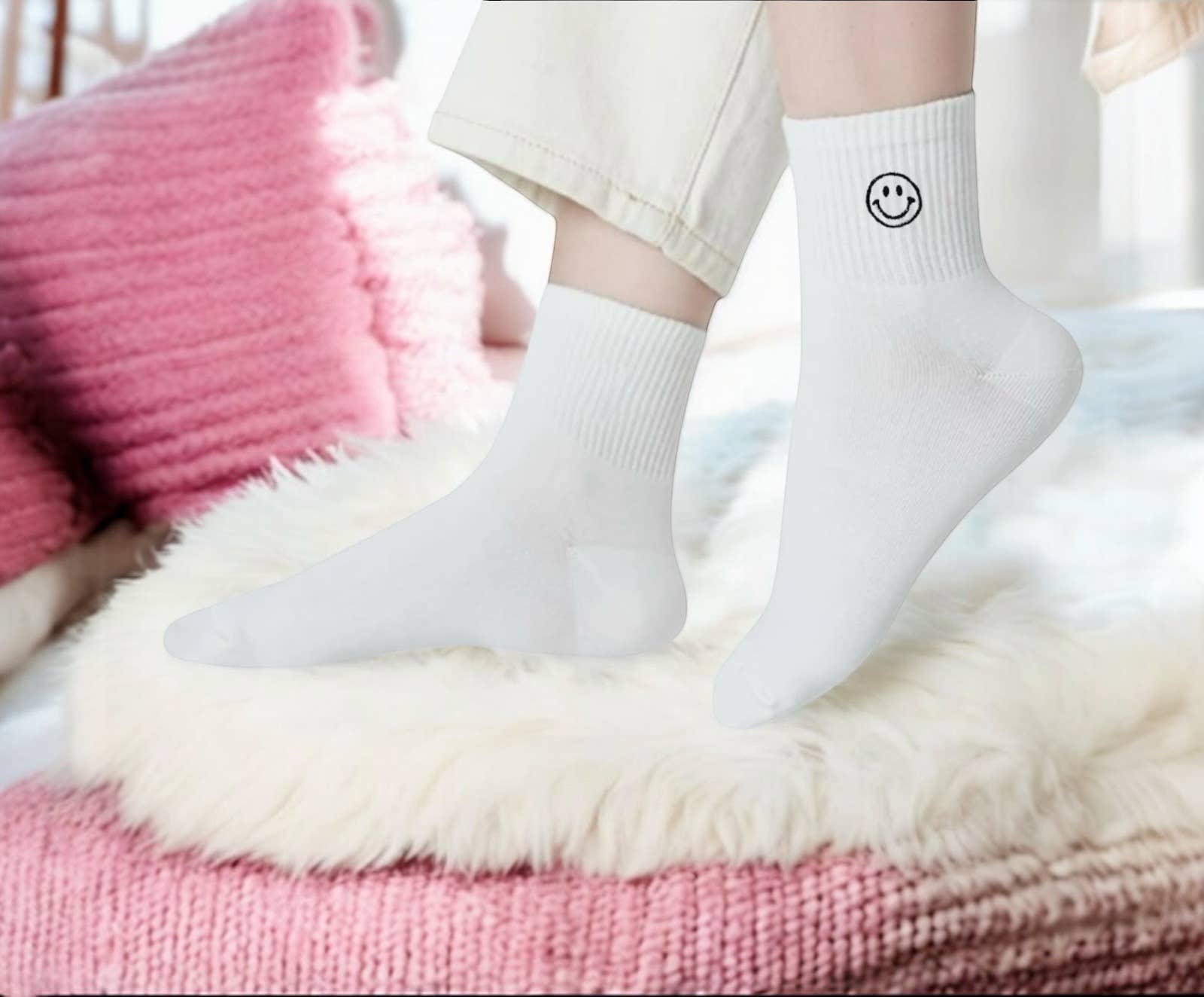 Dabble Doll – wholesale Socks – Women's – Smiley Face Embroidered Socks0