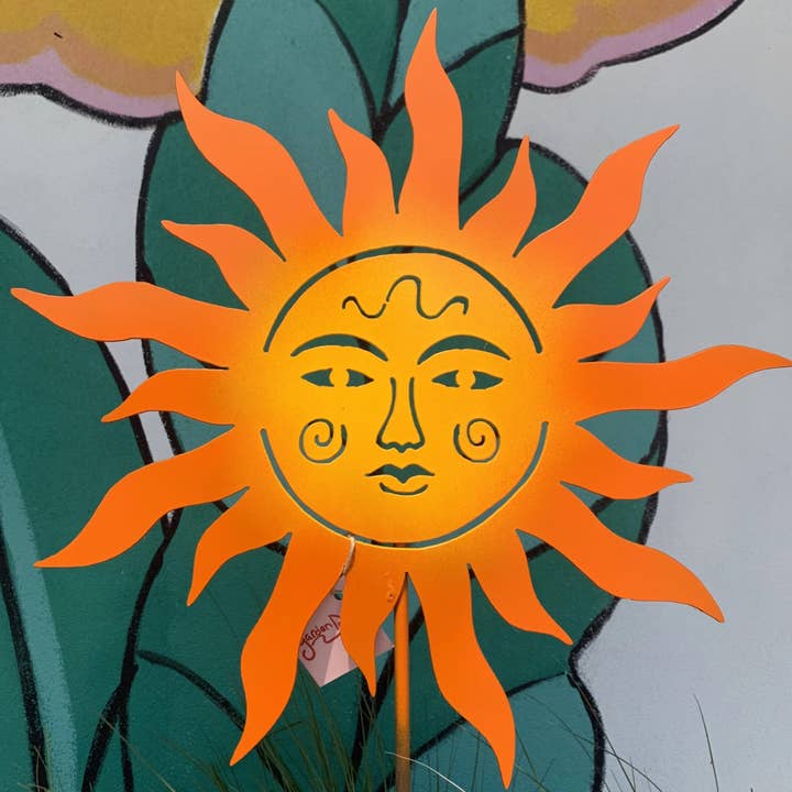 Garden Deva Sculpture Co. - Wholesale Garden/Lawn Stake - Solstice Sun Pole