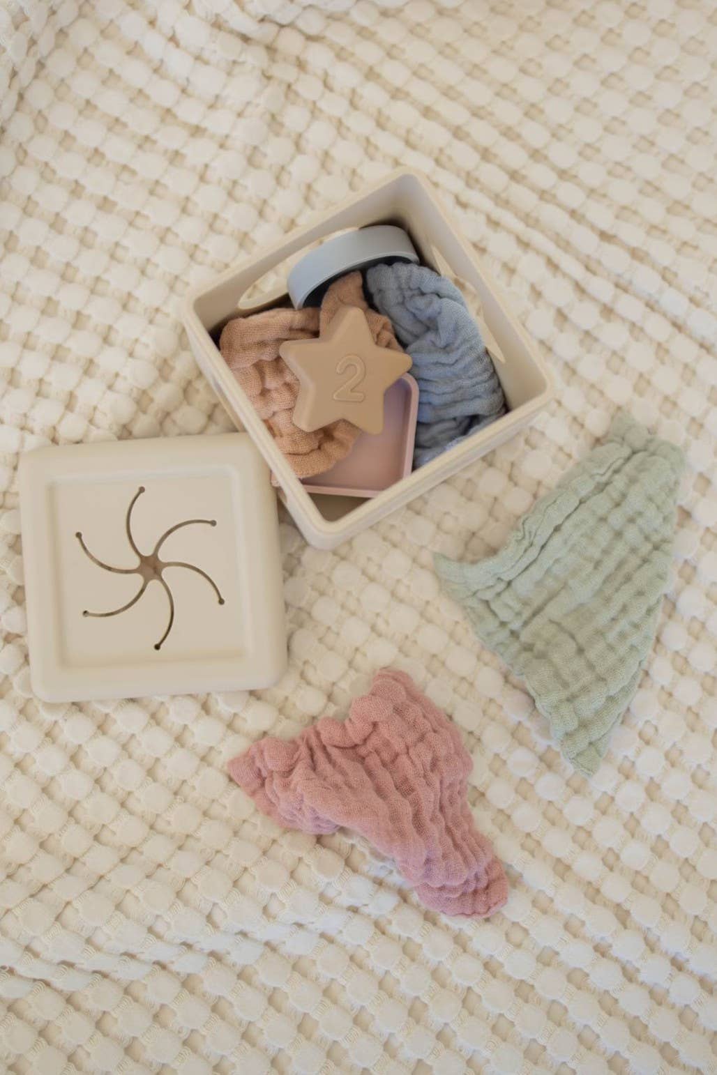 Brooklyn Neutral - Venta al por mayor Conjunto de juguetes - Niños - Juguete de Clasificación de Formas de Tejido6