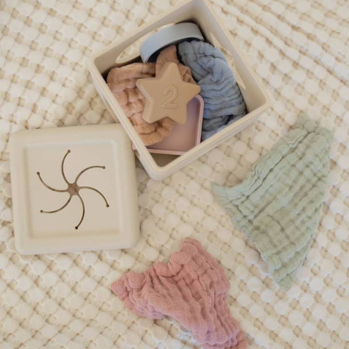 Brooklyn Neutral - Wholesale Toy Set - Kids - Shape Sorter Tissue Toy6