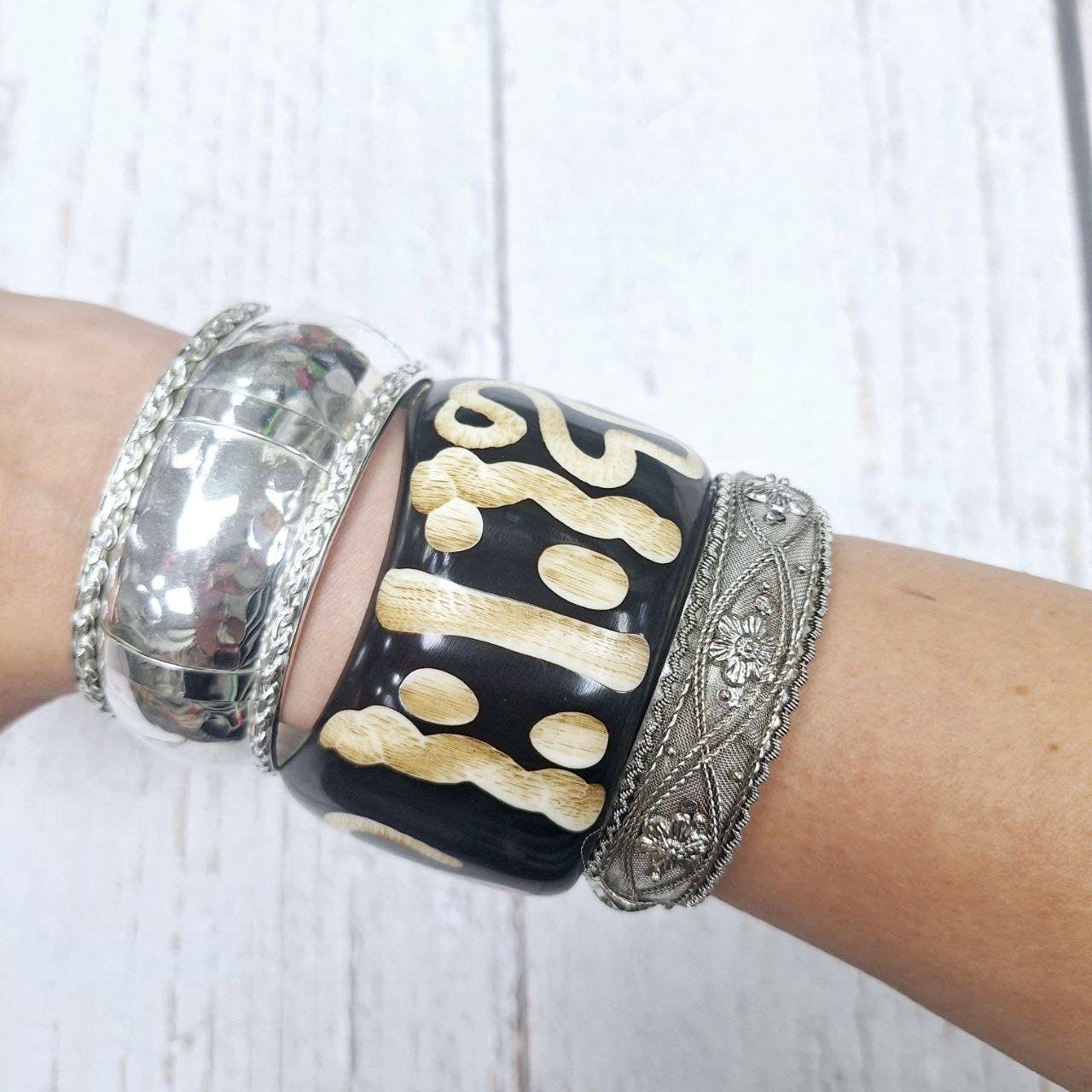 Hecho a mano - Wholesale Jewelry Set - Assortment of bracelets2