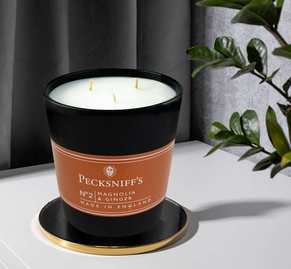 Prestige Beauty Boutique - Vente Bougie en bocal - Bougie Pecksniffs Mandle au magnolia et au gingembre | 3 mèches, 515 g/18,1 oz3