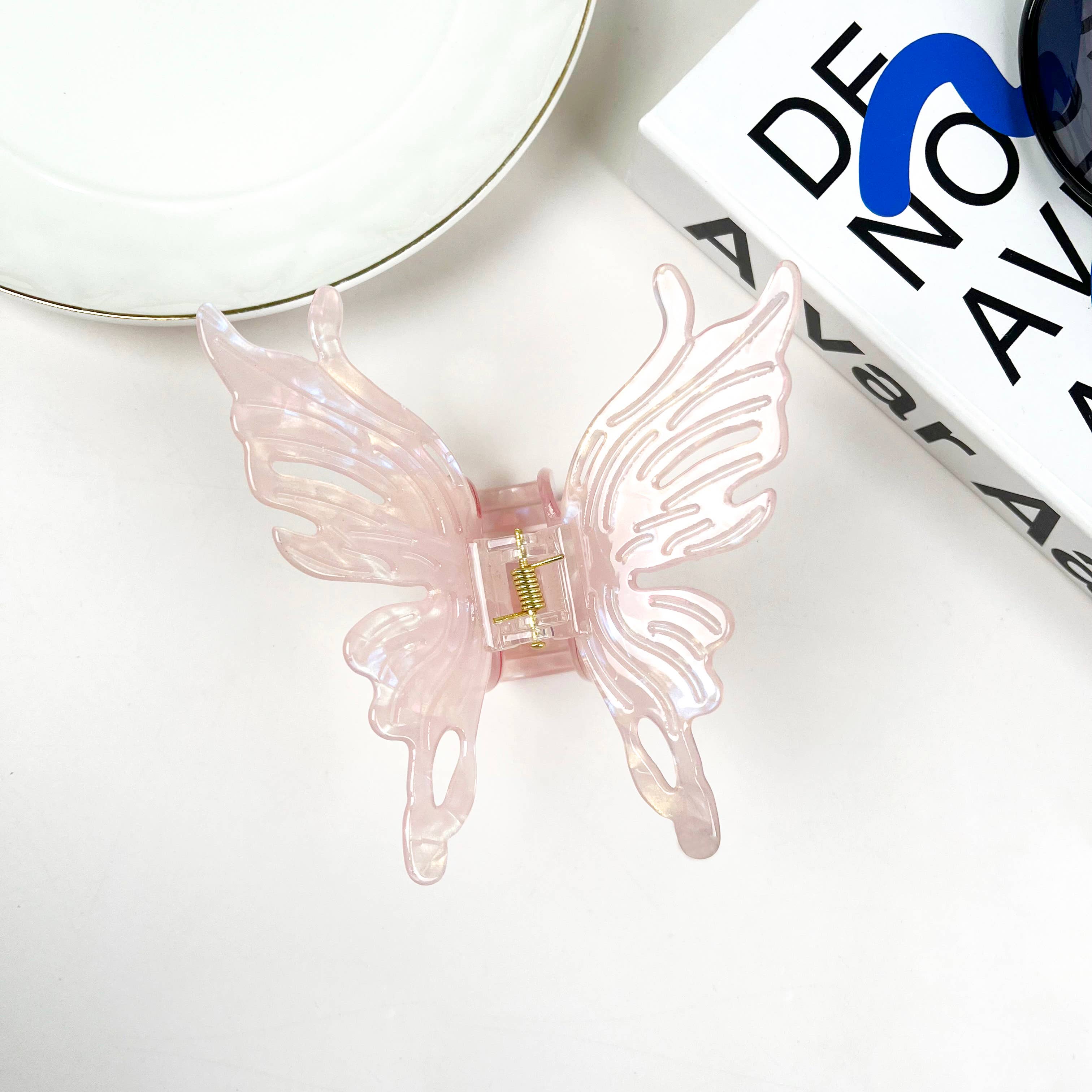 SoapElenGlen – wholesale Hårklämma - Dam – Enfärgad stor fjärilshårklämma Eleganta kloklämmor4