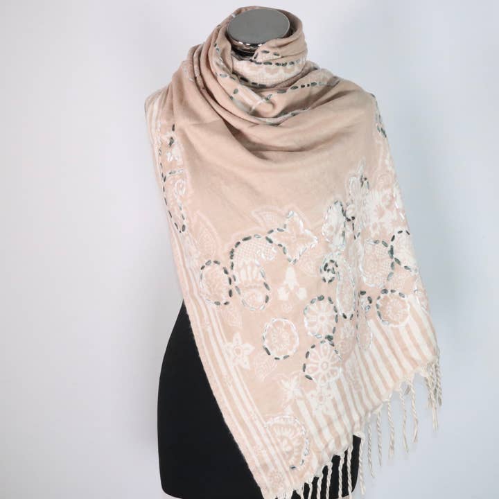 Jennifer Kogt Uld Tørklæde Wrap for engroshandel hos Tivello