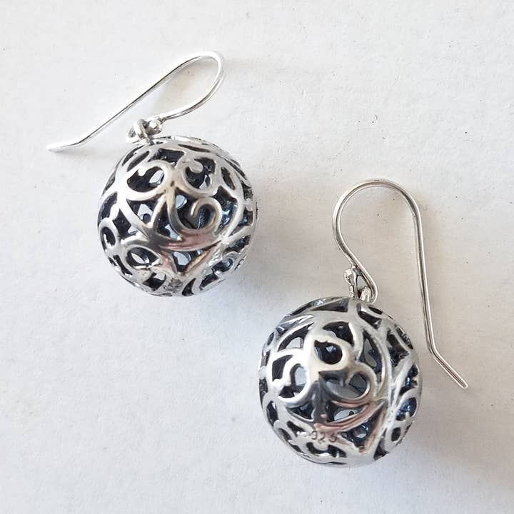 Aphrodite Earrings for wholesale by Aquani