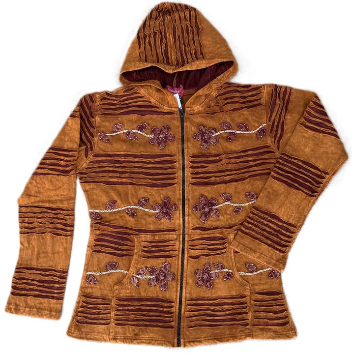 Chaqueta con capucha bordada de patchwork - Hecha a mano en Nepal para venta al por mayor de Lungta Imports