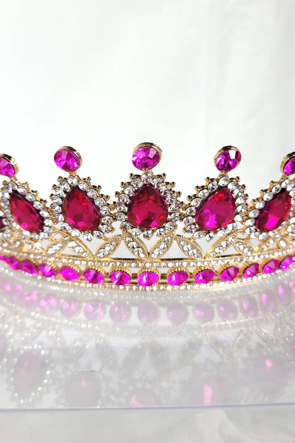 Chicas - Wholesale Tiara - Women's - One Size Fits All Metal Tiara With Jewel Rhinestones HT879-35