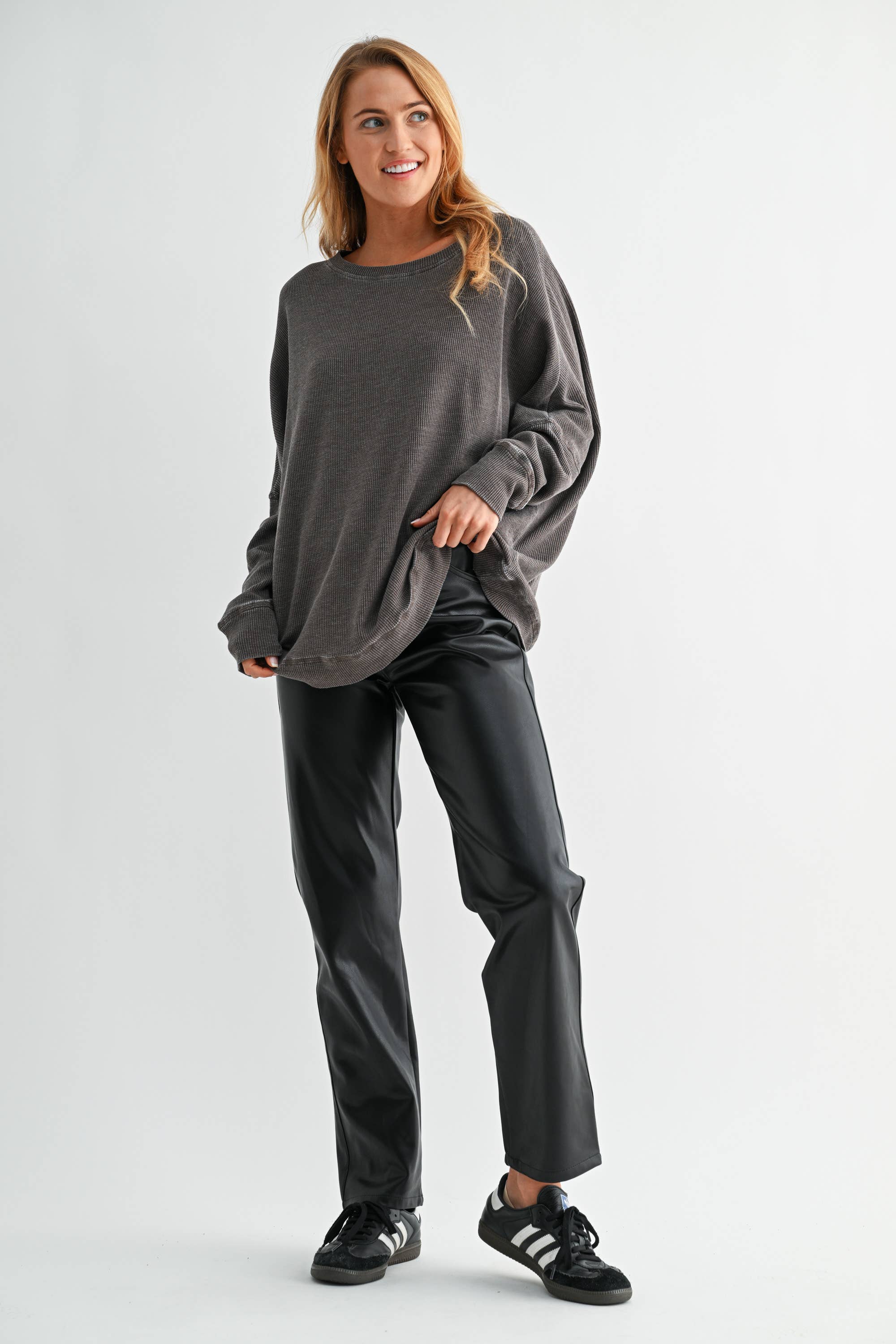 Noir Pantalon droit en cuir végétalien en vente sur Faire3