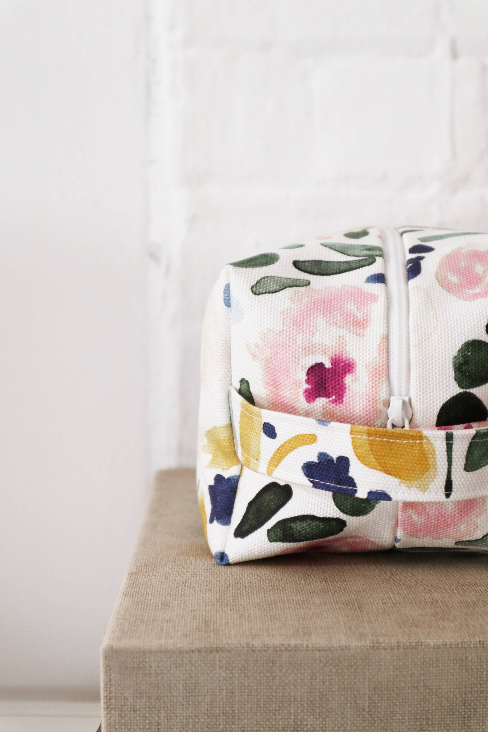 Freon Collective - Wholesale Makeup/Cosmetic Bag - Makeup Bag - Sierra Florals3