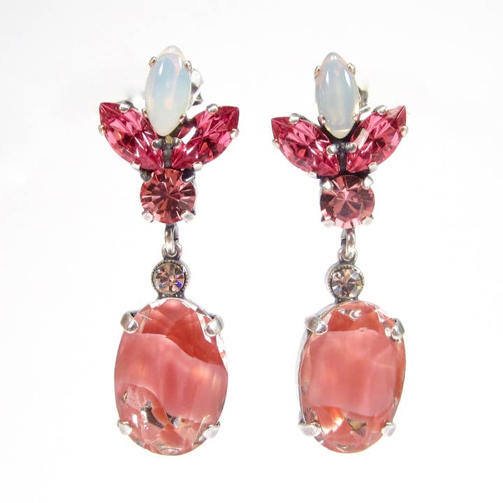 Orecchini a perno rosa primaverile con pietre di vetro vintage per la vendita all'ingrosso da parte di SoHo Schmuckmanufaktur