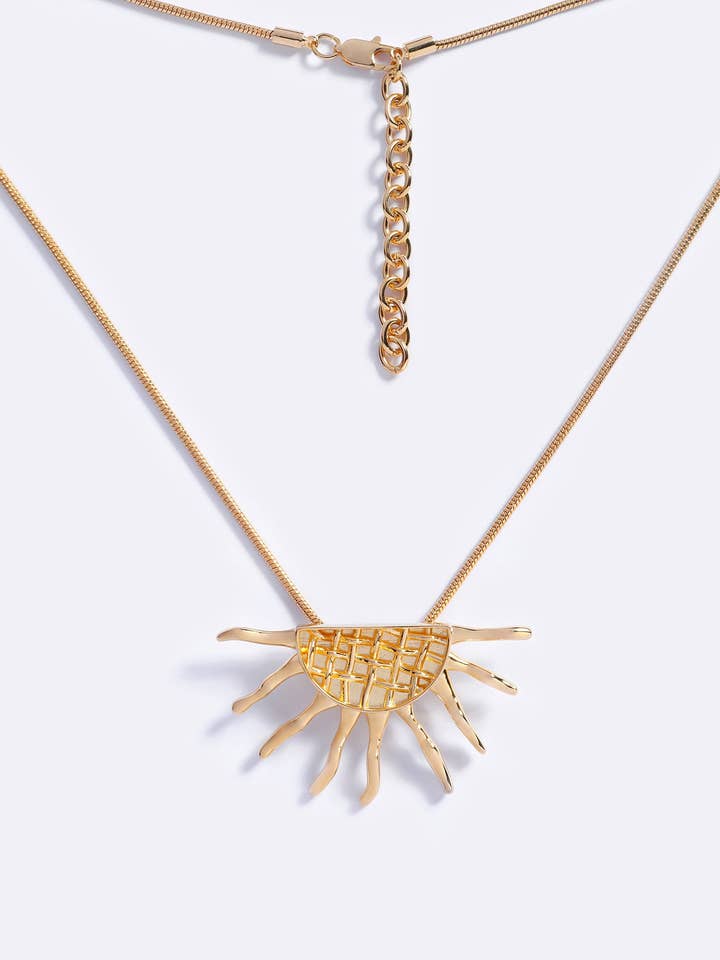 CHASING THE SUN STATEMENT CHAIN for wholesale by EMMA PILLS