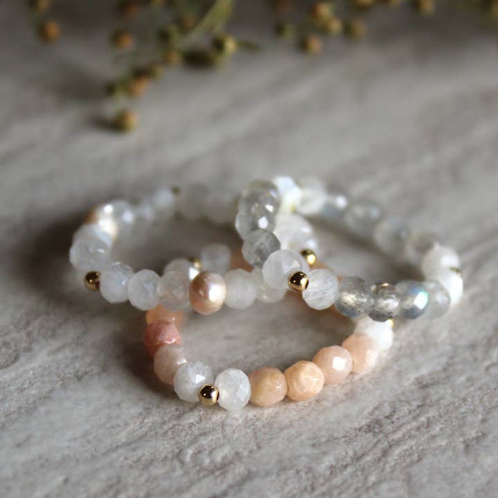 Allure Kust Ringen - Stapel van 3 voor wholesale door Woven Stone Co.