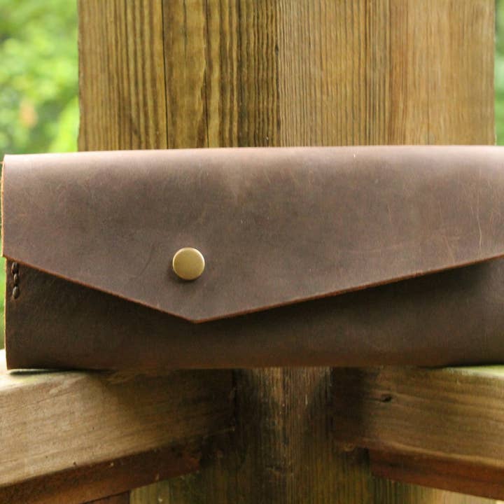 Lu Wallet- Minimal Læder for engroshandel hos Wild Daisy Leather