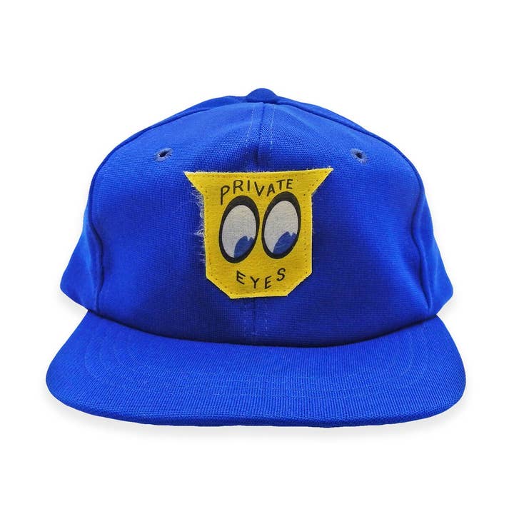 Chapeau Snapback vintage Private Eyes pour la vente par Hungry Ghost Press