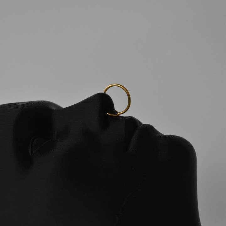 GULD Clarks Orbit Nose Pin för wholesale på Faire