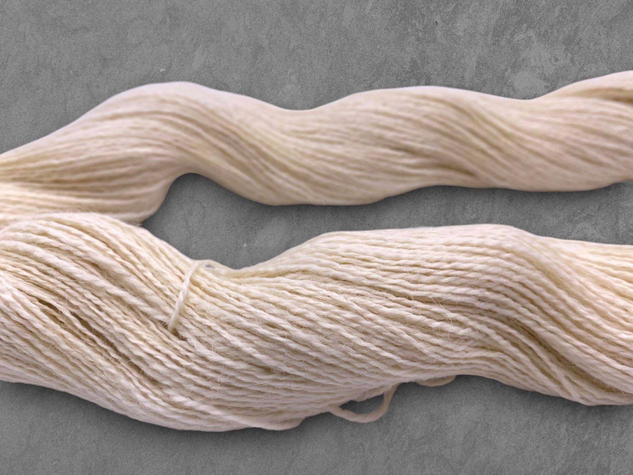 Rooster Yarns – wholesale Yarn – Undyed Yarn: Farm Traceable British Wool 4 Ply3