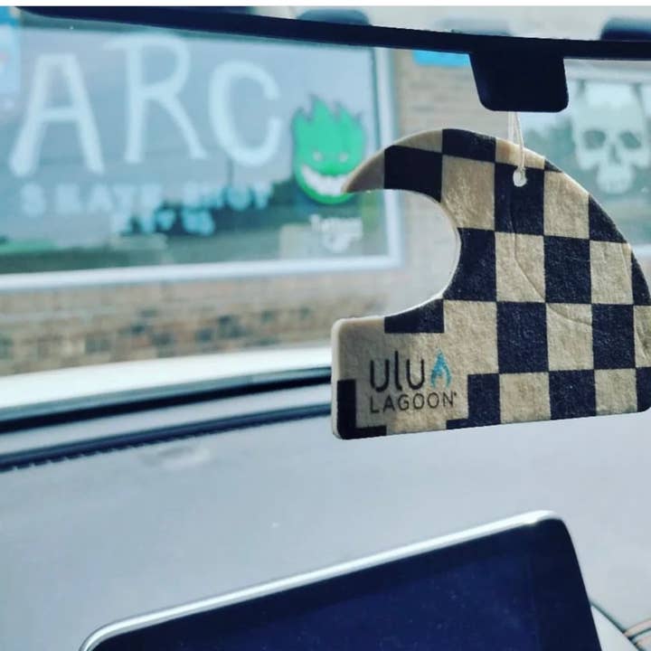 ulu LAGOON - Wholesale Air Freshener - Black/White Checker Mini Wave Air Freshener1