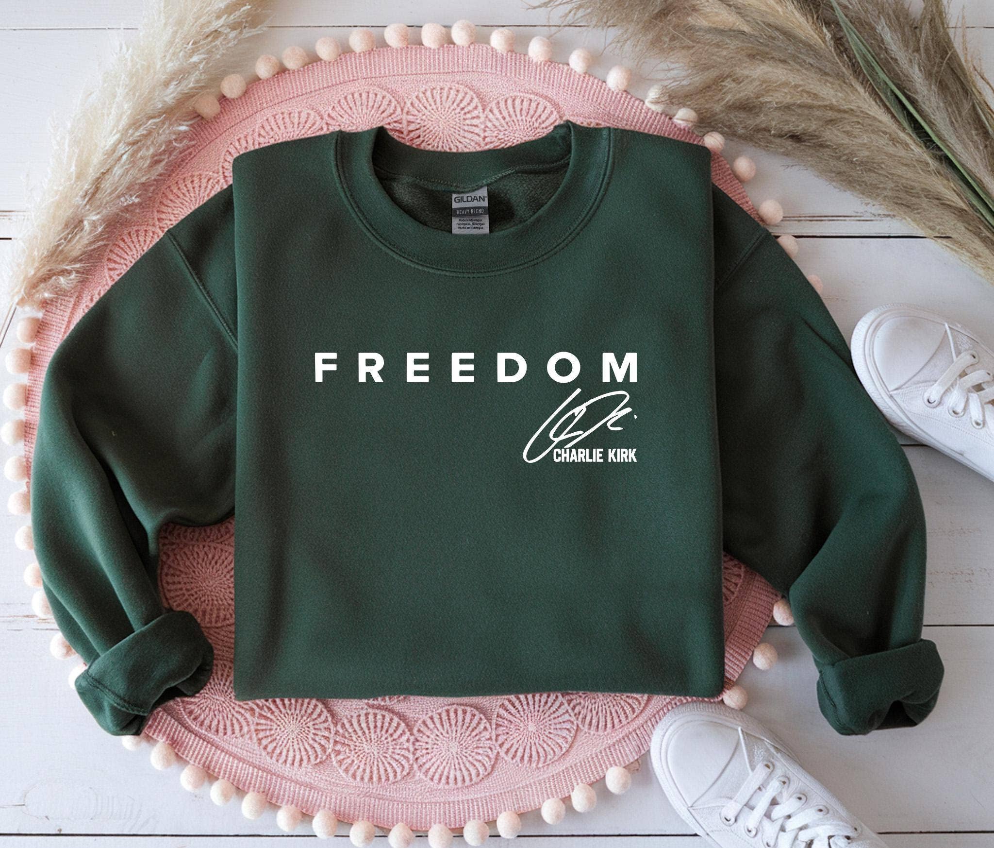 DLT Ecommerce - Vente T-shirt à imprimés – femme - T-shirt Liberté Charlie Kirk, Sweatshirt Charlie Kirk3