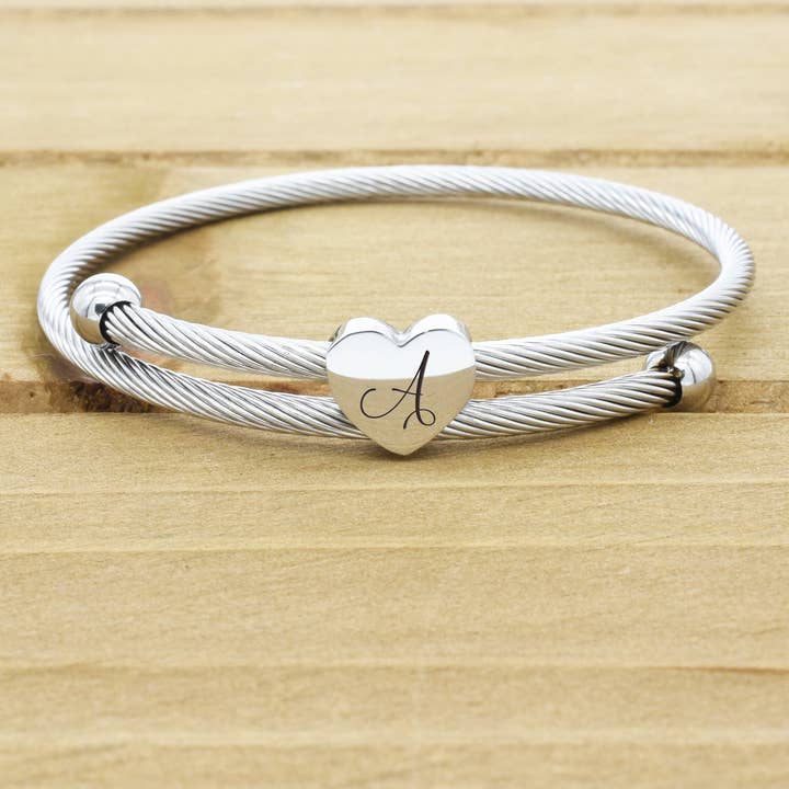 Pulseira inicial de cabo de coração expansível por caixa rosa por atacado de Pink Box