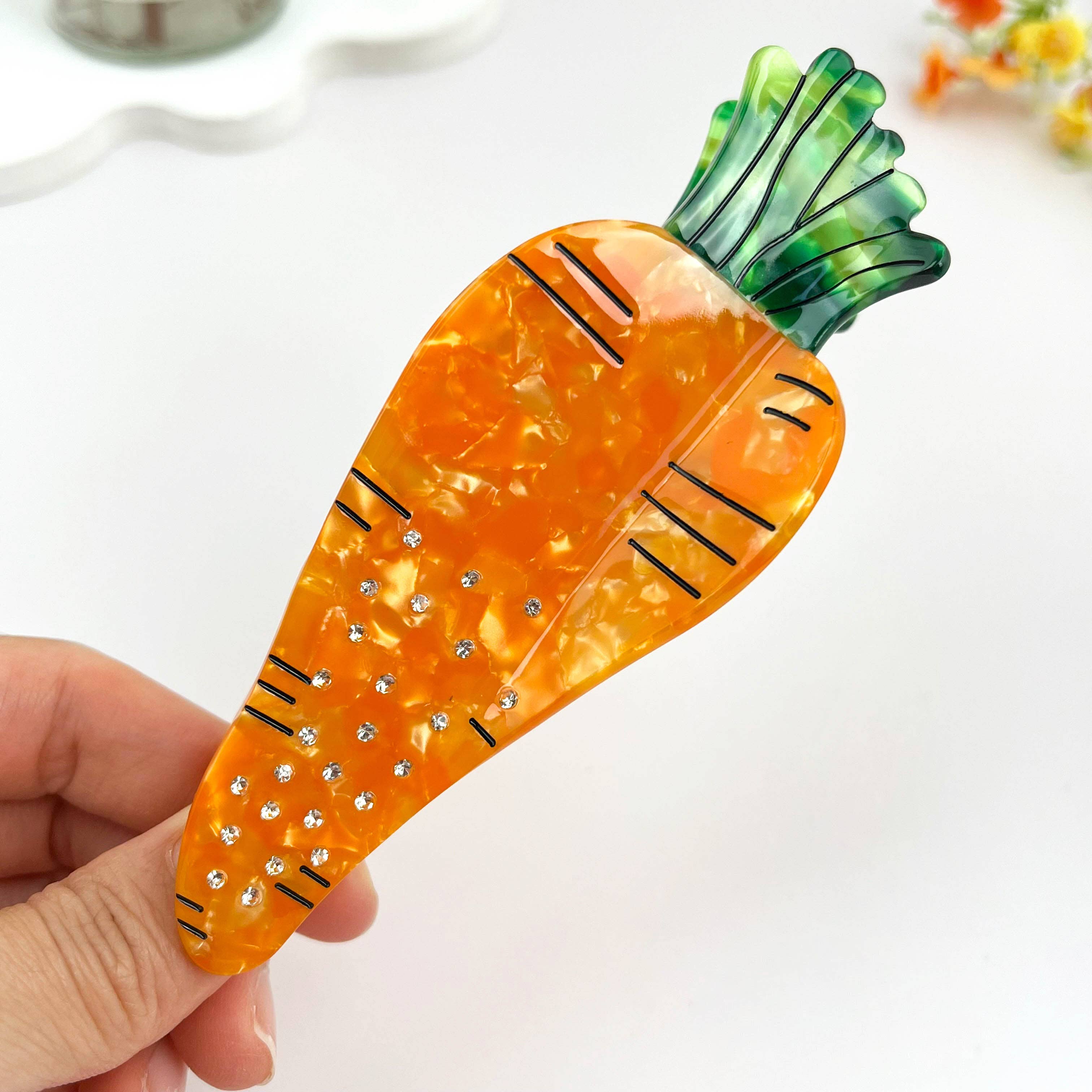 Orange Pince à cheveux carotte en strass – Clip légume en acétate scintillant en vente sur Faire2