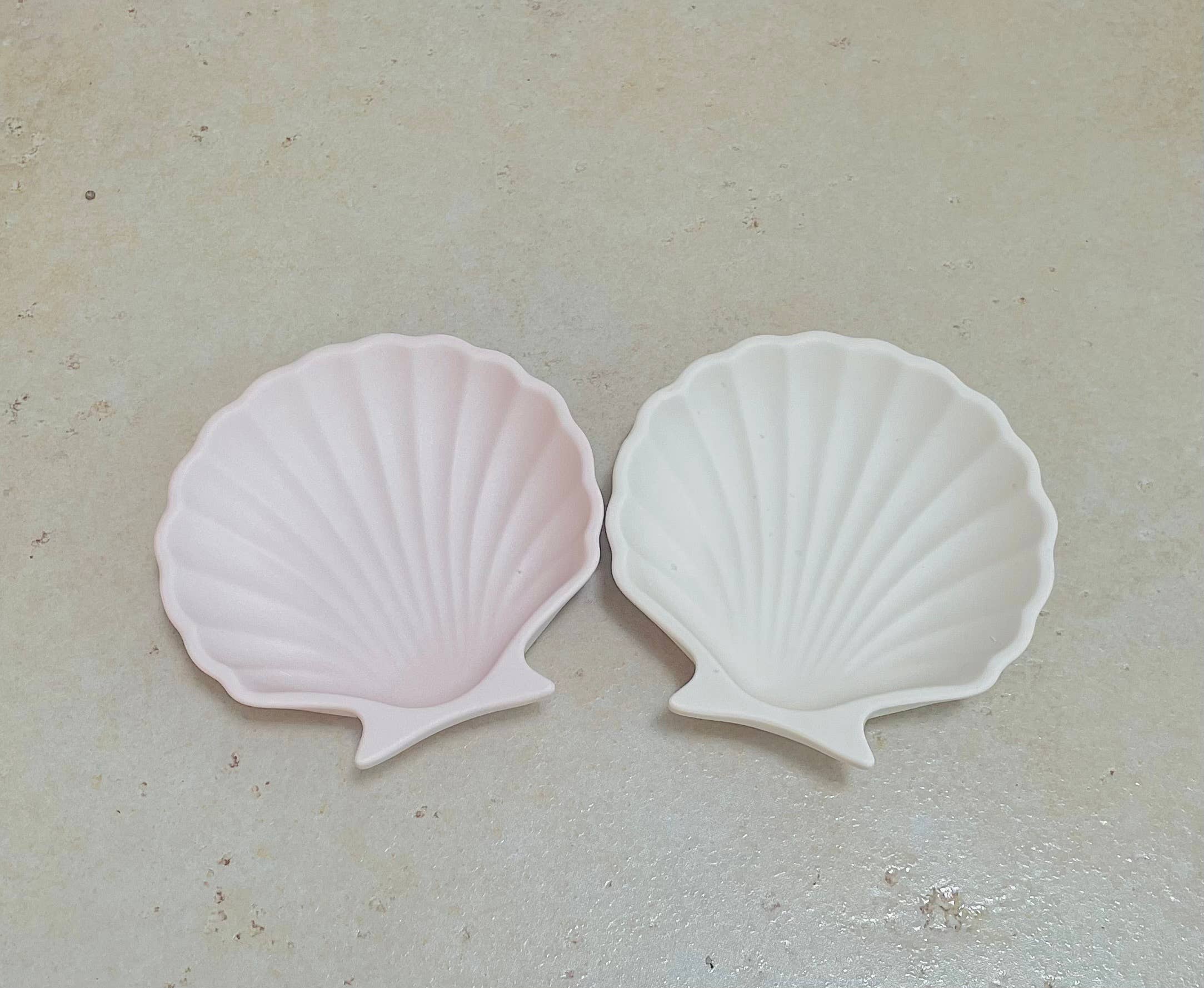 Sweet-Deco Creative - Wholesale Decorative Plate/Dish/Bowl - Hand cast shell dish - jesmonite1