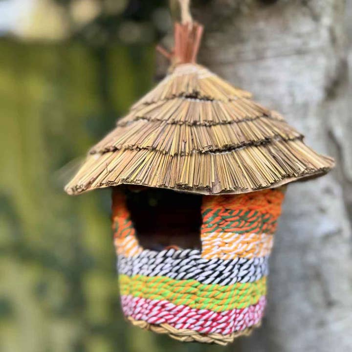 Marissa's Gifts - Wholesale Bird House - Handmade hut weave rattan birdhouses with straw roof measuring 15 x 21cm3