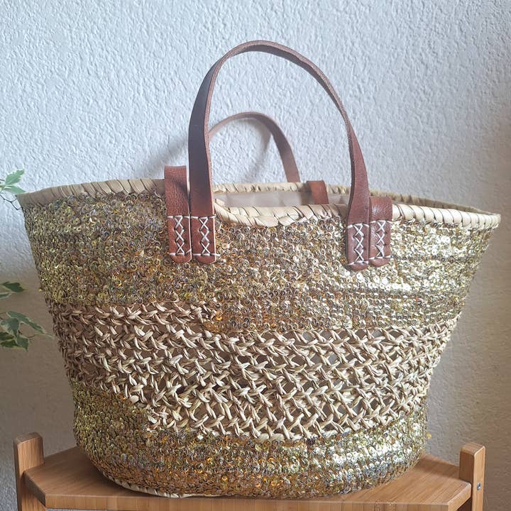 LeBazare - Wholesale Beach Bag - Straw tote bag embroidered with golden sequins1