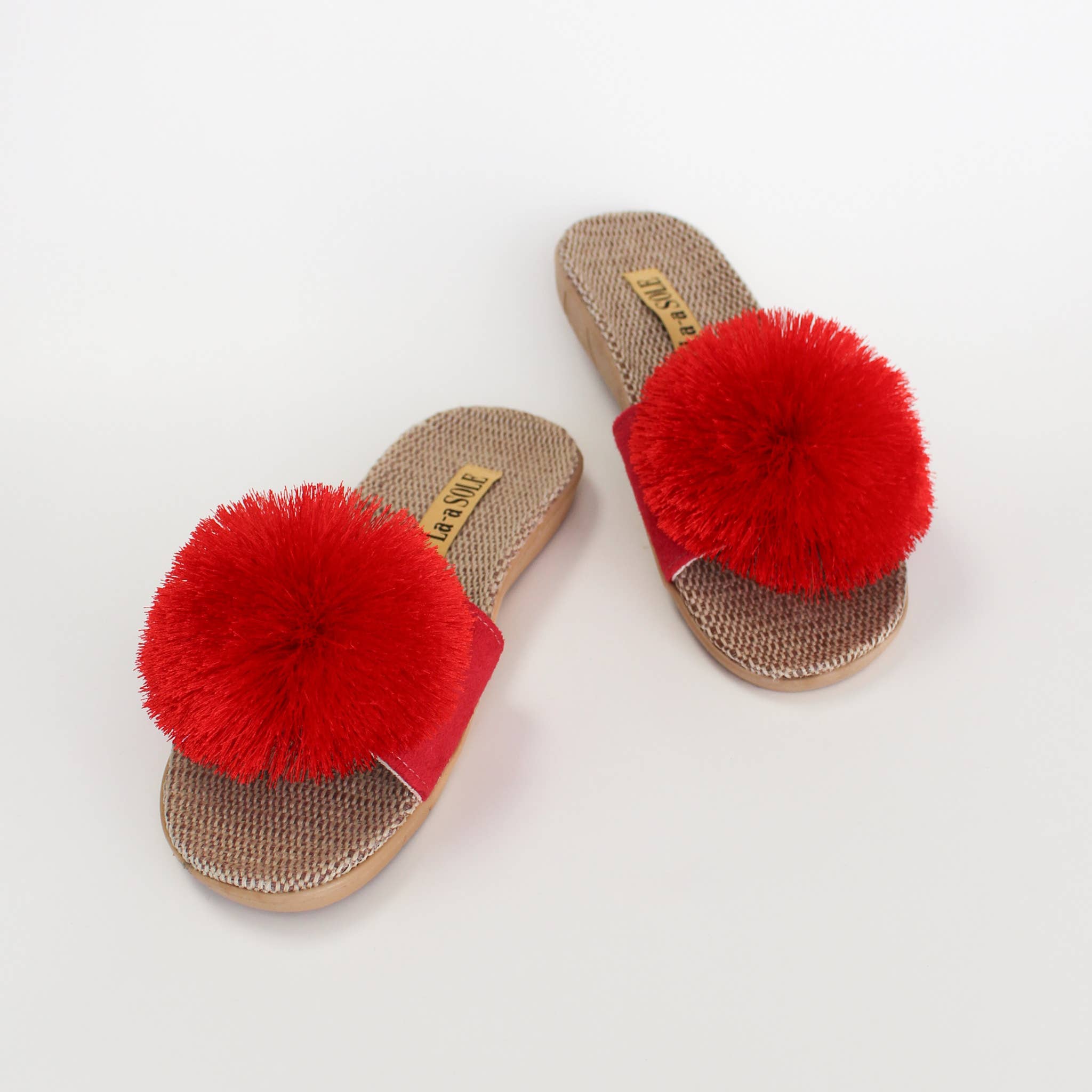 La-a SOLE - Vente Claquettes – femme - Slides Pom Pom – Rouge | Sandales d'été à enfiler pour femmes2