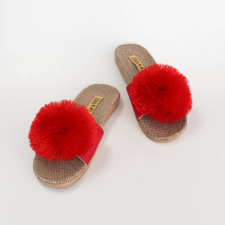 La-a SOLE - Vente Claquettes – femme - Slides Pom Pom – Rouge | Sandales d'été à enfiler pour femmes2