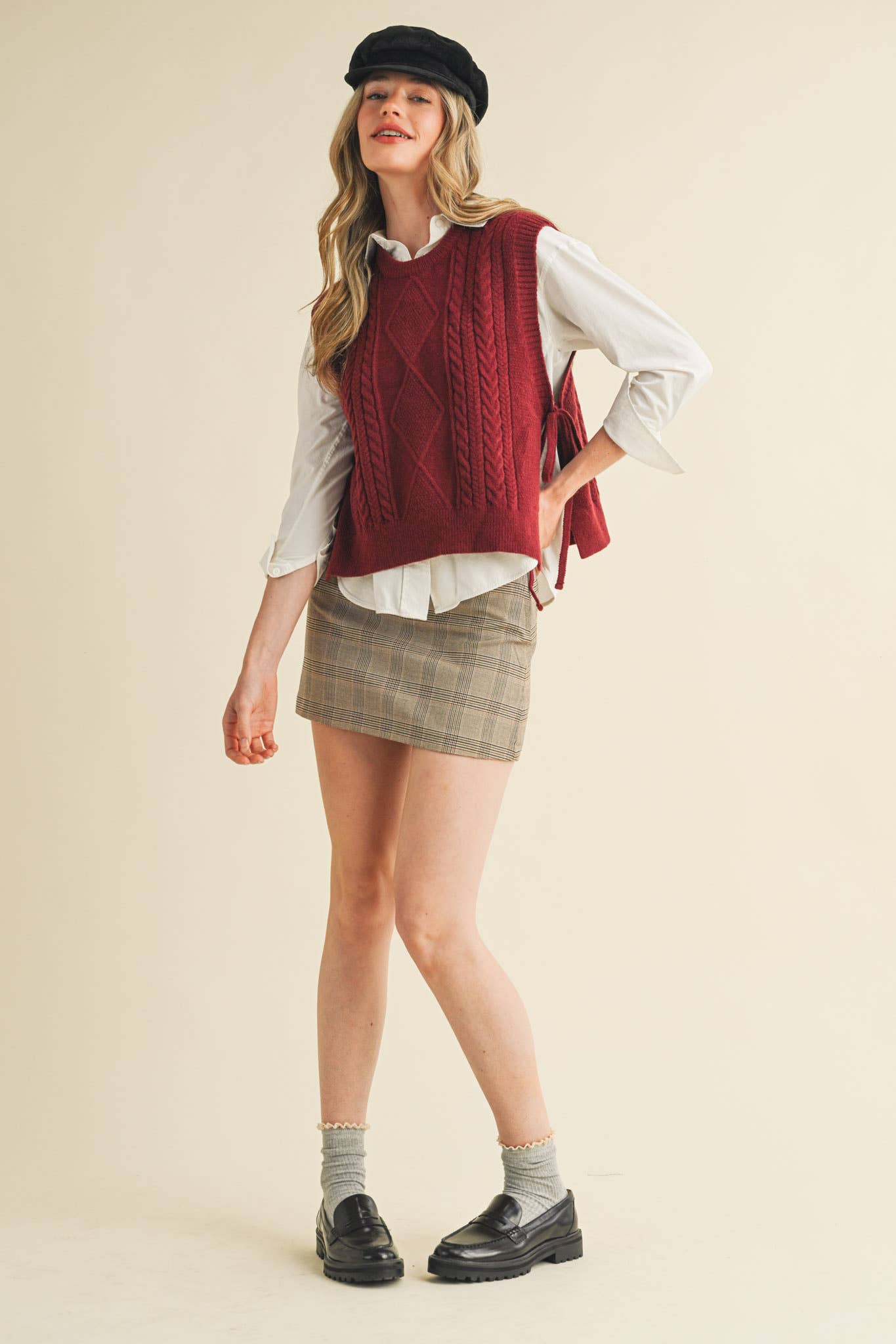 &MERCI - Wholesale Sweater Vest - Women's - CABLE KNIT SIDE TIE SWEATER VEST MSW1063731