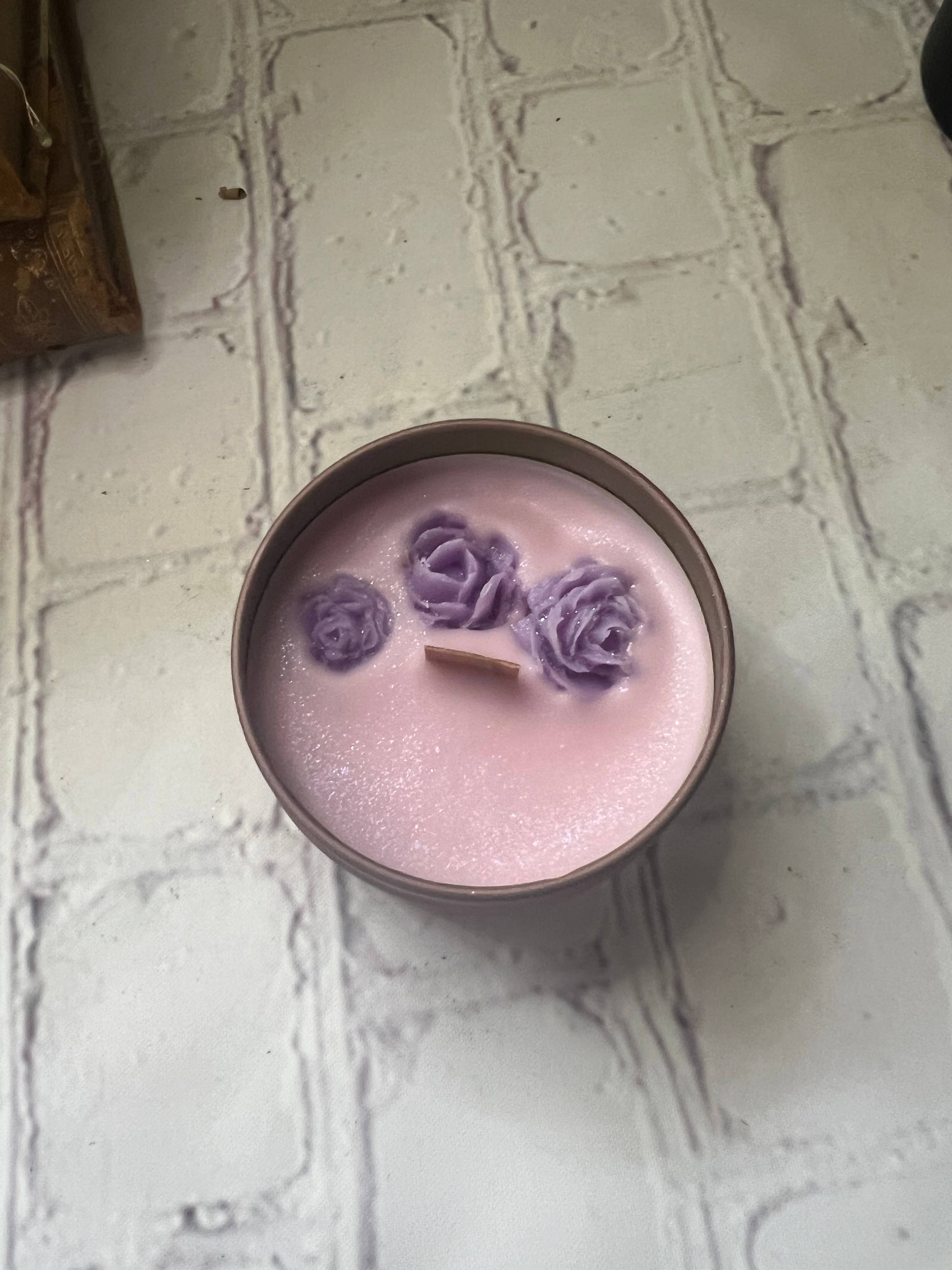 Readers Leisure - Venta al por mayor Vela aromática de viaje - Velas de libros románticos - 4 oz, perfumadas, vela pequeña, lectura1