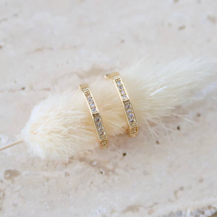 Pendientes de aro CZ Polygone Huggie para venta al por mayor de Mesa Blue