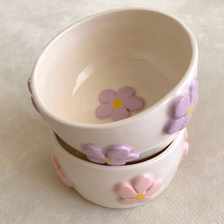 Cuenco Blomma de cerámica hecha a mano and other Purchase Wholesale grupo halcón cerámicas. Free Returns & Net 60 Terms on Faire trending on Faire.