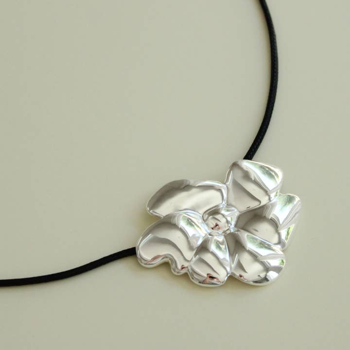 Zoila - Wholesale Pendant/Charm Necklace - Le Fleur Pendant5