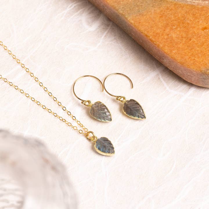 Labradoriet Bladvormige Edelsteen Ketting en Oorbellen Set voor wholesale door Soul & Little Rose