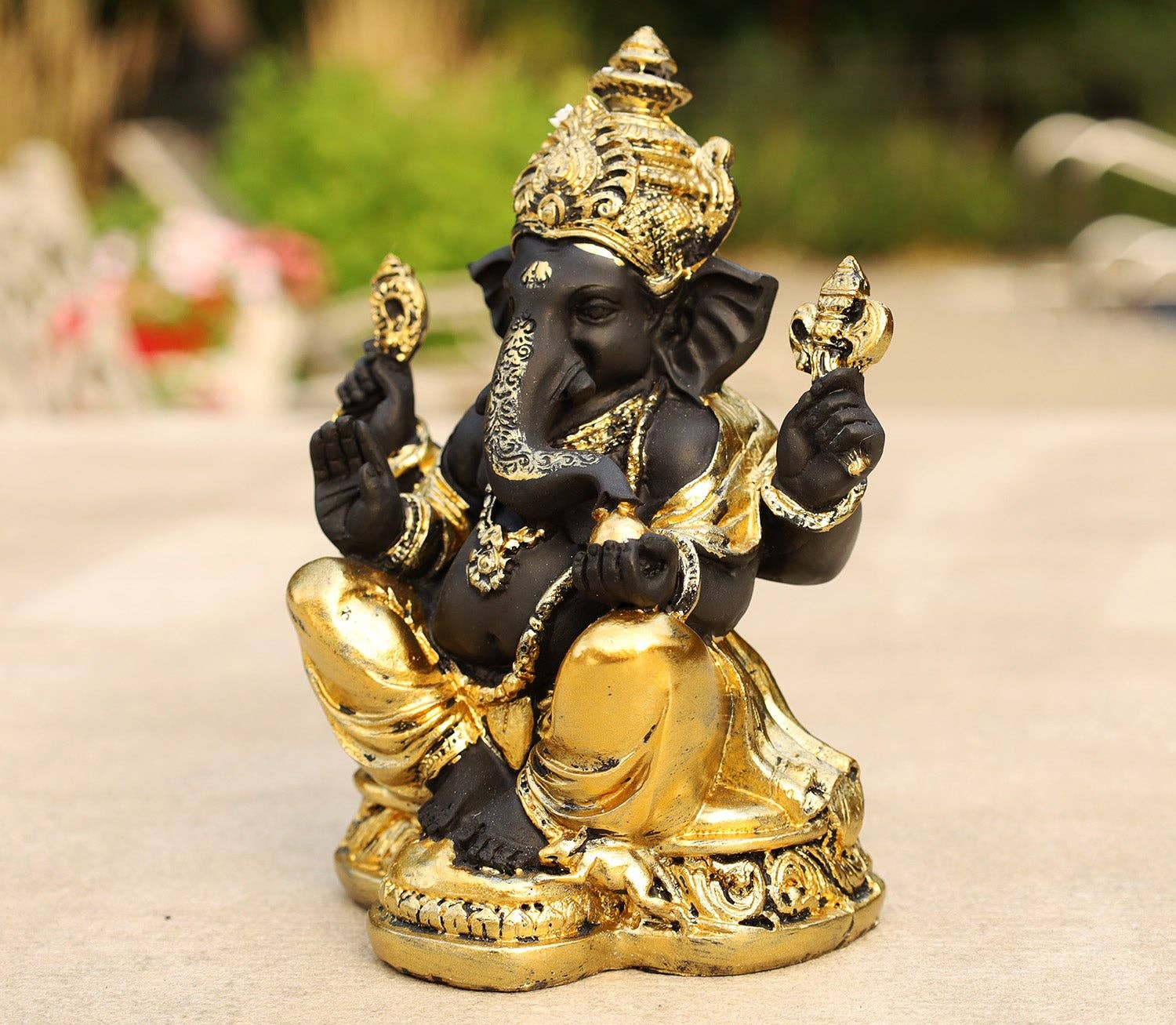 Lungta Imports - Vendita all'ingrosso Scultura - Statua di Ganesh Ganesha Elefante indù Dio del successo in resina colata a freddo finitura oro9