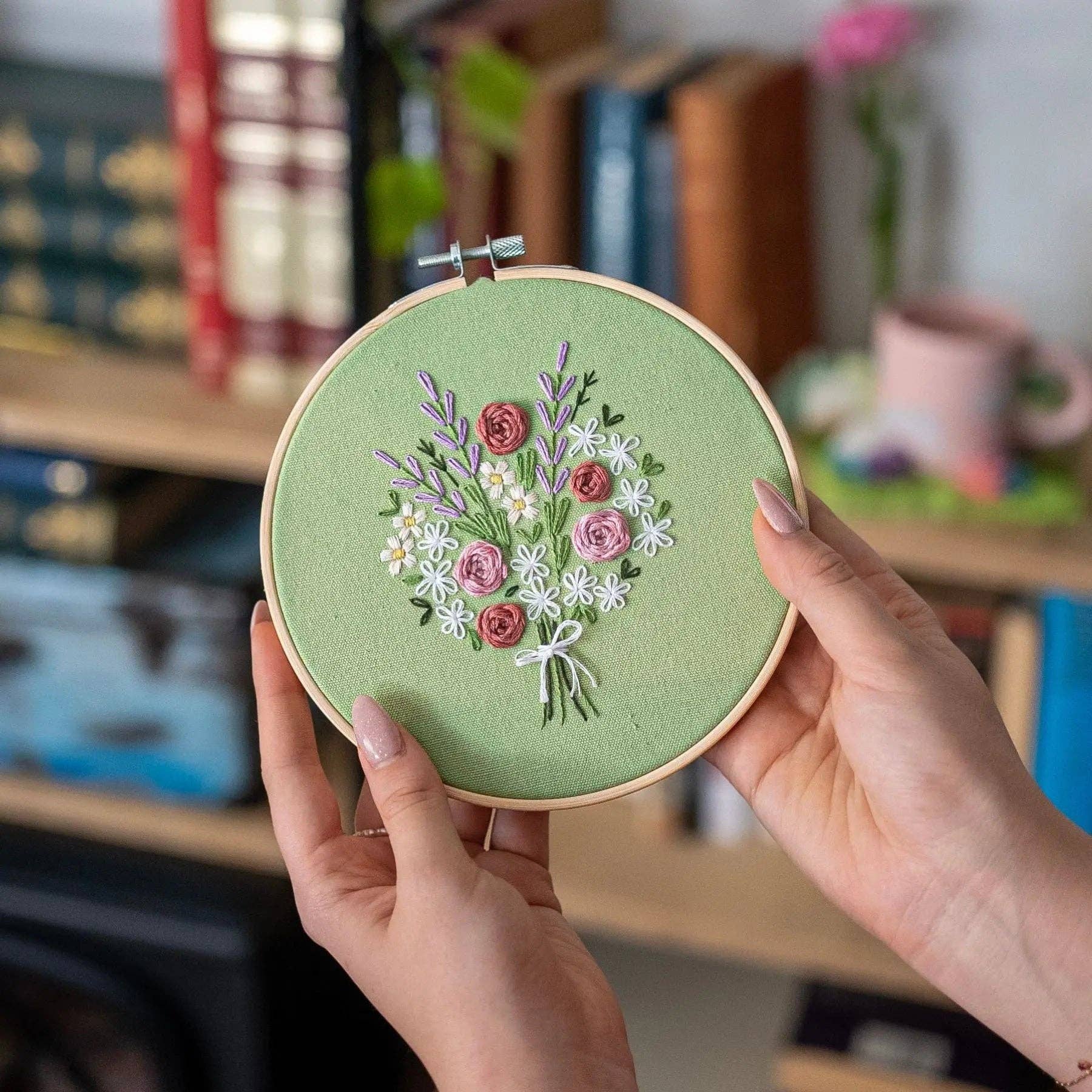 Craft Club – Großhandel Kreuzstich-/Stickzubehör – DARLING DAISY BOUQUET - Stickset5