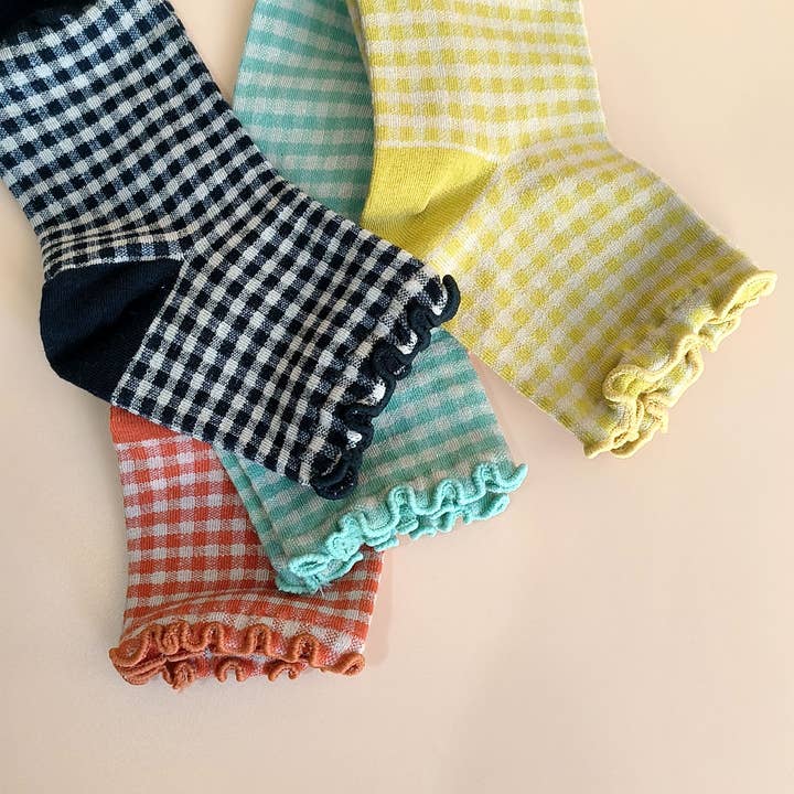 ACCITY - Wholesale Socks - Women's - CHECK PLAID PATTERN RUFFLE CREW SOCKS FOR WOMENS_CWMS065