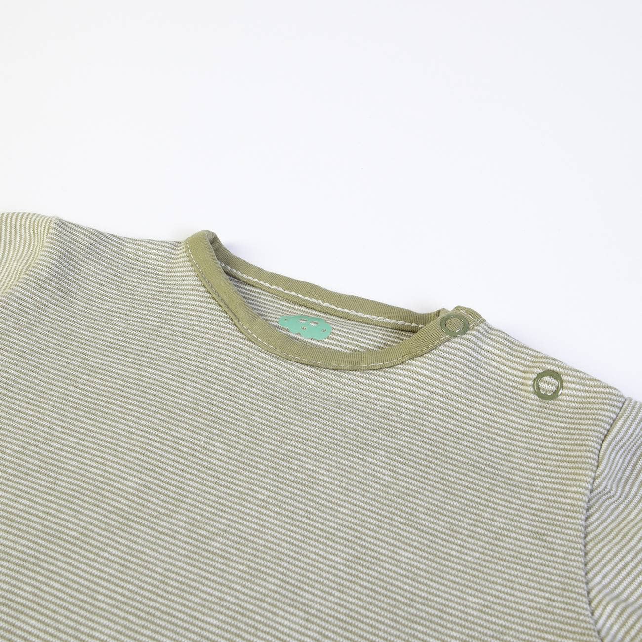 Brown green 16582 - Dungarees + t-shirt - AW 25-26 for wholesale on Faire2