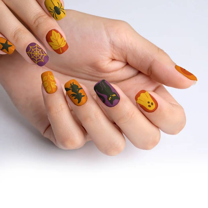 Golden Haunt Luxe Halloween Press-On Nails for wholesale by FYNE BODY