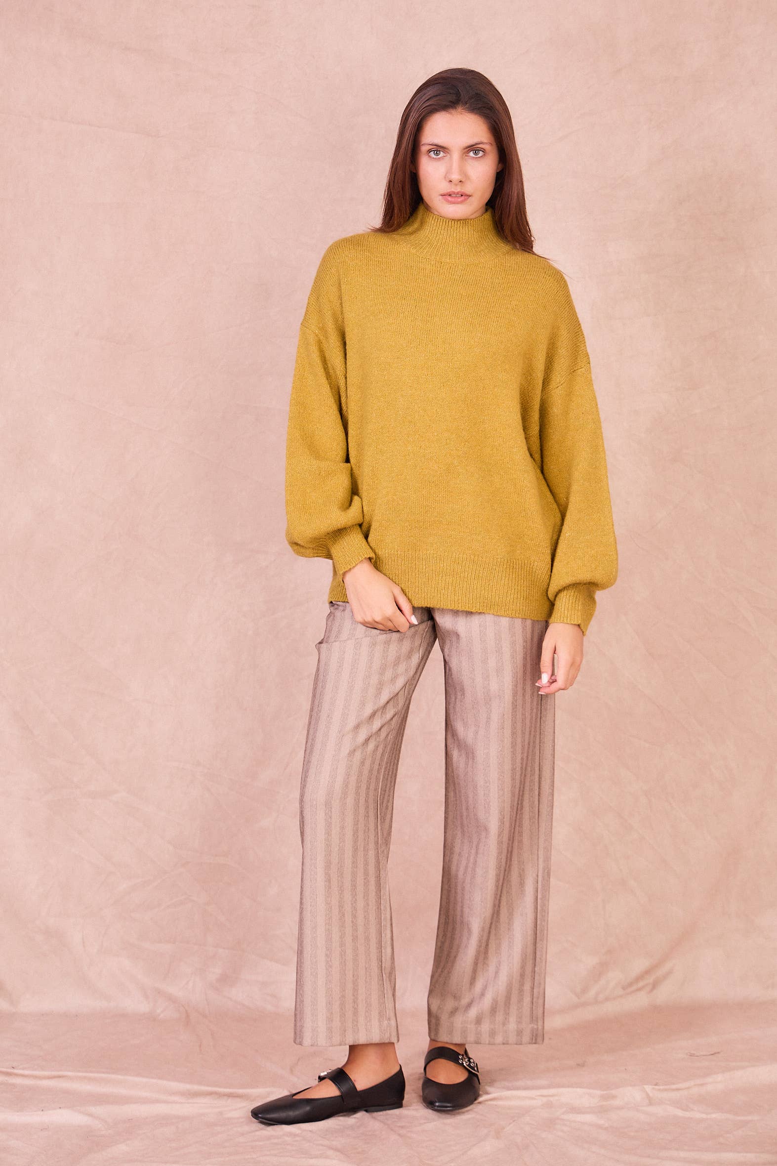 Calie Paris – wholesale Knitted jumper – Women′s – MANUELLA Sweater – Soft Balloon Sleeve Knit4