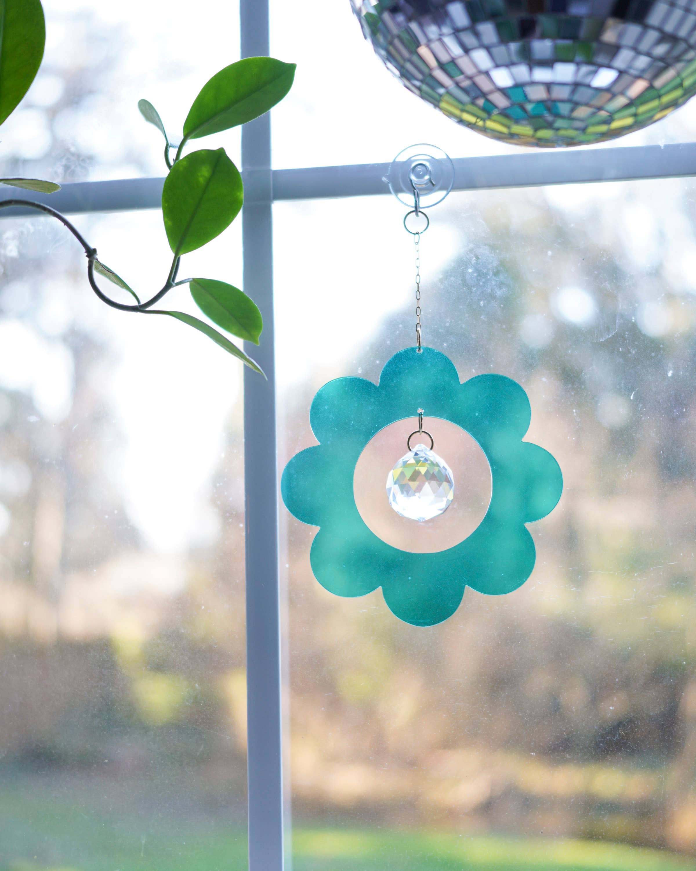 Hustle Home Décor - Wholesale Suncatcher - Retro Flower Sun Catcher5