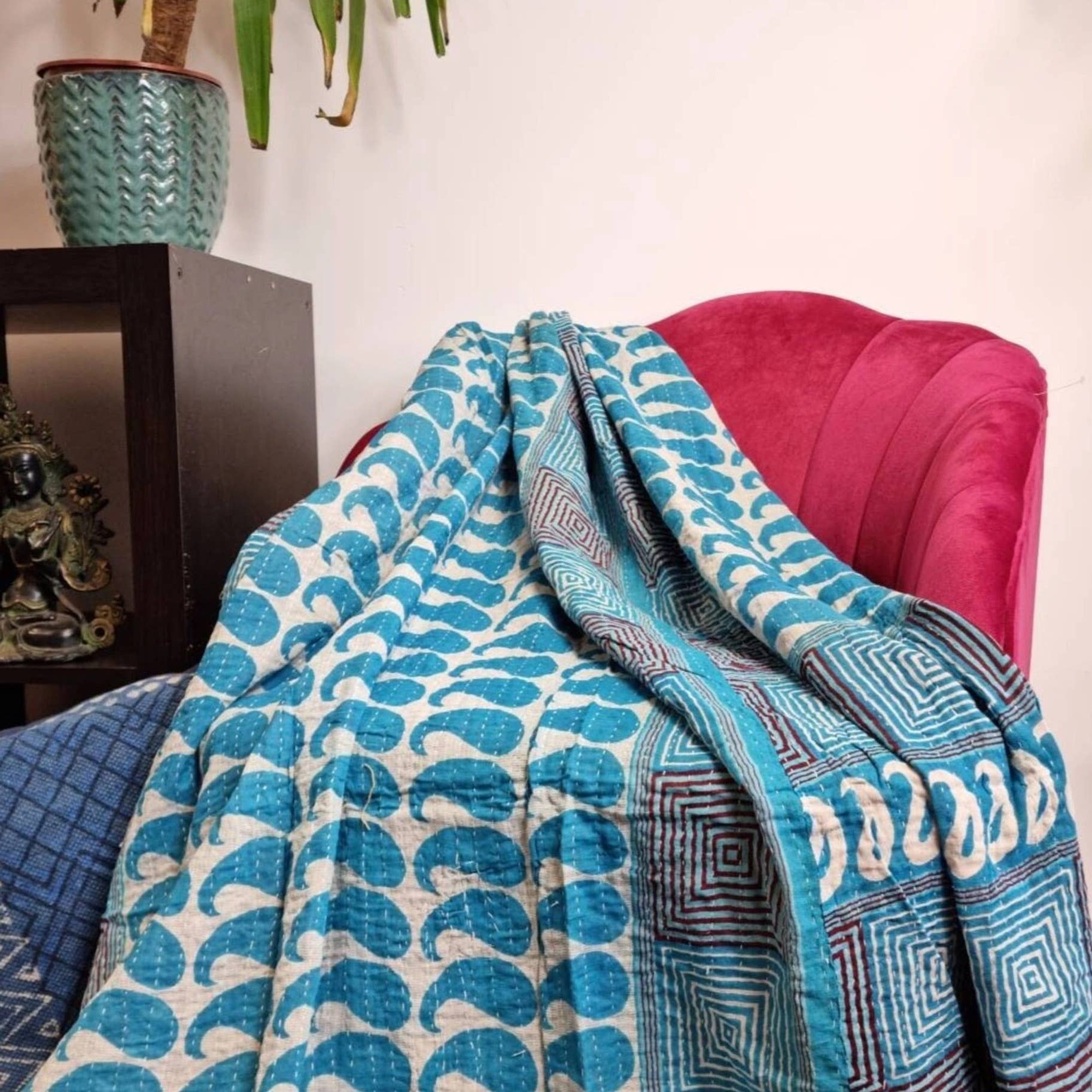 The Eastern Loom – Engroshandel Tæppe – Assorterede vintage upcyclede Kantha senge-/sofatæpper5